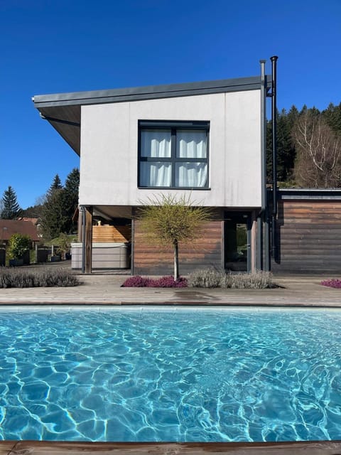 Property building, Day, Pool view, Swimming pool