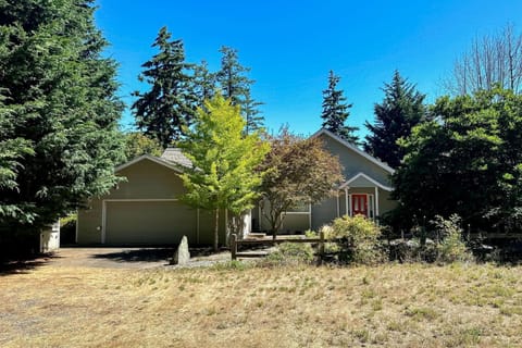 Emerald View Outlook House in Camano Island