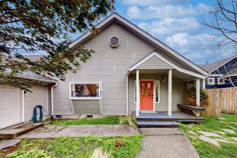 Emerald View Outlook House in Camano Island