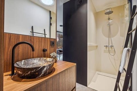 Stylish lakehouse in idyllic, private green scenery House in Zeeland, Netherlands