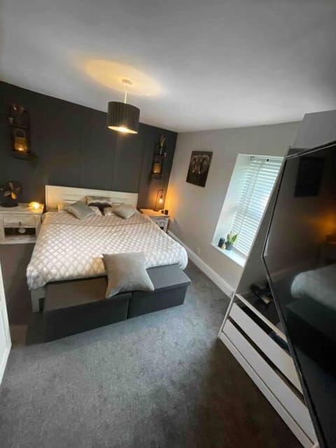 Peak District Self Catering Holiday Home House in Glossop