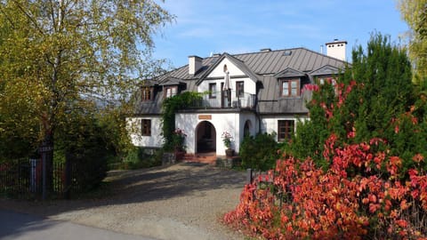 Property building, Day, Natural landscape