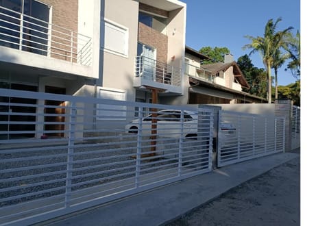 Property building, Balcony/Terrace