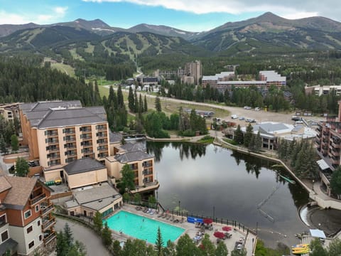 Property building, Spring, Neighbourhood, Natural landscape, Bird's eye view, Lake view, Mountain view, Swimming pool