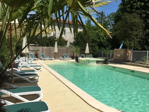 Swimming pool, Swimming pool