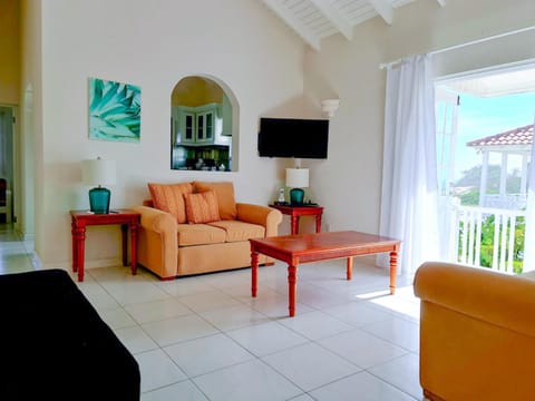 Living room, Seating area, Evening entertainment