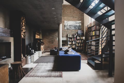 Library, Living room, Seating area