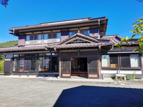 Property building, Facade/entrance, Day