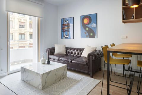 View (from property/room), Balcony/Terrace, Living room