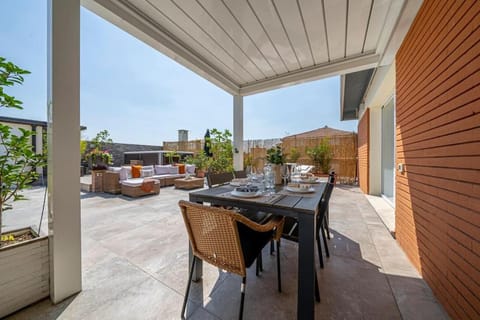 [Via Indipendenza] – Attico di lusso con Piscina Apartment in Bologna