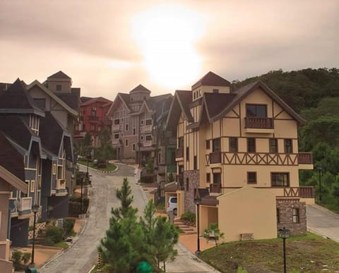 Neighbourhood, Natural landscape, Street view