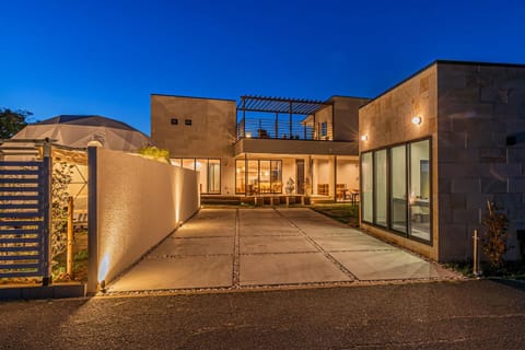 Property building, Night