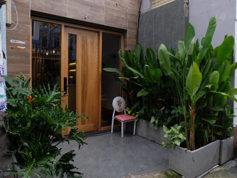 Day, Garden