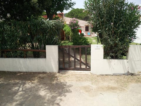 Garden, Quiet street view