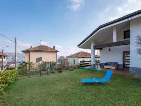 Patio, Garden, Garden view, sunbed