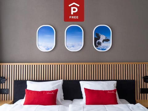 Bed, Decorative detail, Bedroom