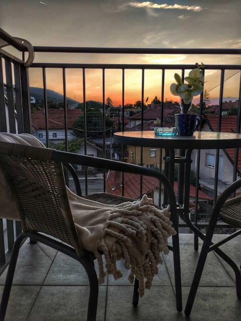 Patio, Natural landscape, View (from property/room), Balcony/Terrace, Seating area, Sunset