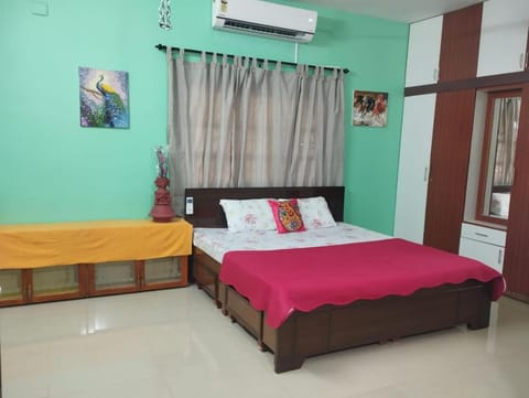 Bed, Bedroom, air conditioner
