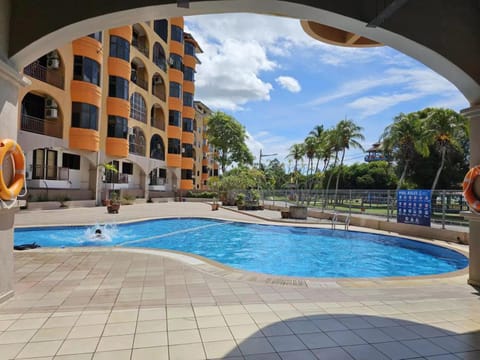 Swimming pool
