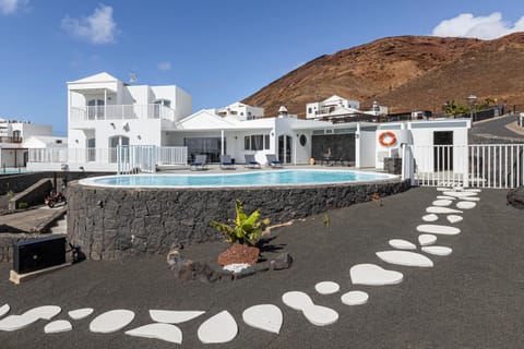 Property building, Natural landscape, Garden, Mountain view, Pool view, Swimming pool