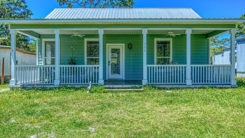 Flip Flop Cottage - Great rates and dog friendly with additional pet fee House in Seagrove Beach