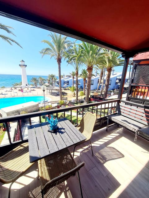 Natural landscape, Balcony/Terrace, Sea view