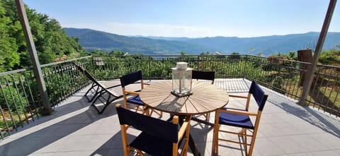 Natural landscape, View (from property/room), Balcony/Terrace, Mountain view