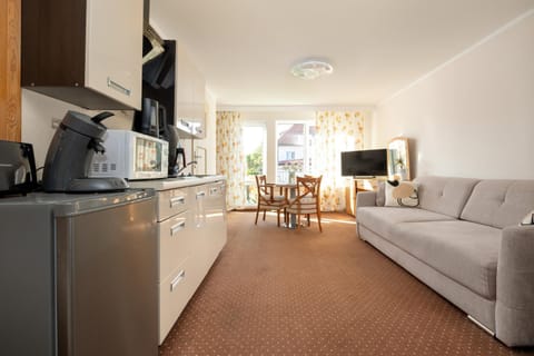 TV and multimedia, Kitchen or kitchenette, stove