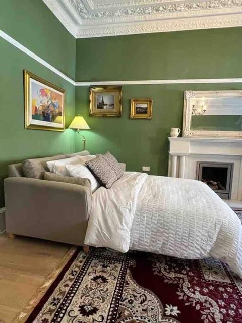 Luxury Victorian spacious flat Apartment in Glasgow