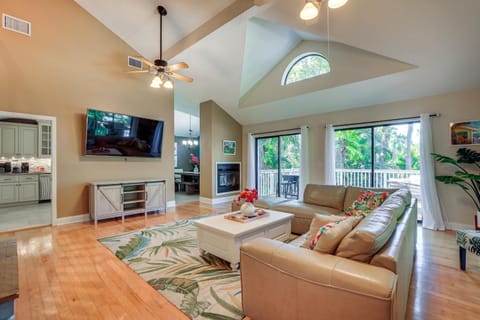 Private Saltwater Pool Stunning Seminole Stay! House in Florida