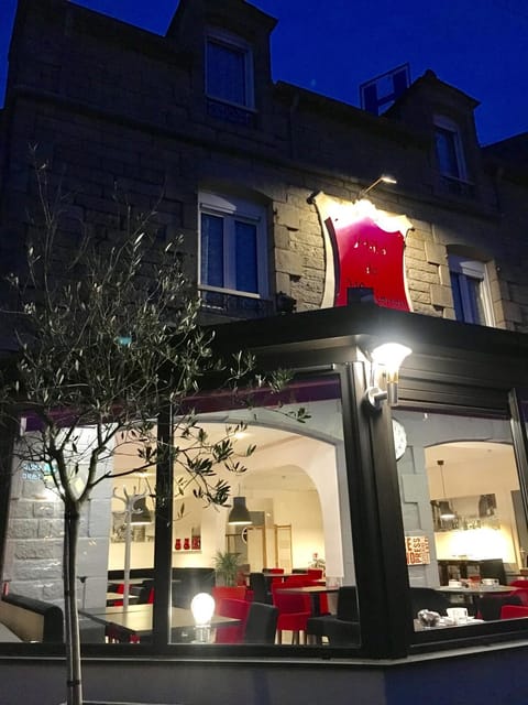 Restaurant/places to eat, Facade/entrance