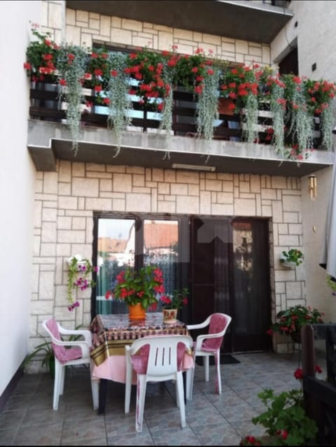 Property building, Balcony/Terrace