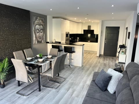 Living room, Seating area, Dining area