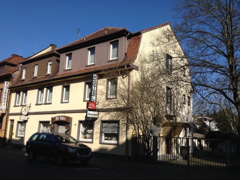 Property building, Day