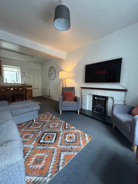 Central Town House,Moville 61 House in County Donegal