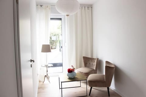 Schöne EG-Neubauwohnung in Bad Soden Apartment in Frankfurt