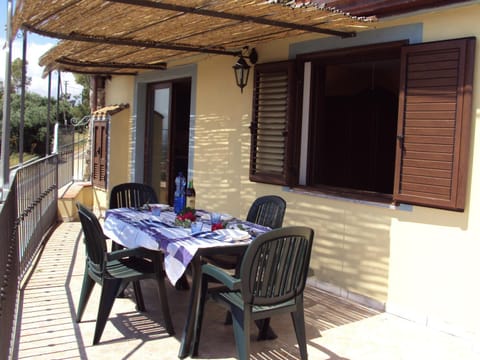 Balcony/Terrace, Dining area