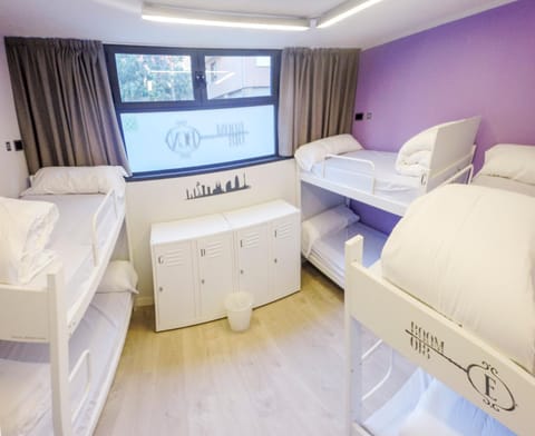 Day, Photo of the whole room