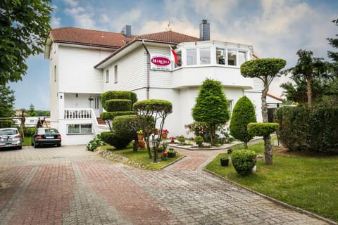 Property building, Area and facilities