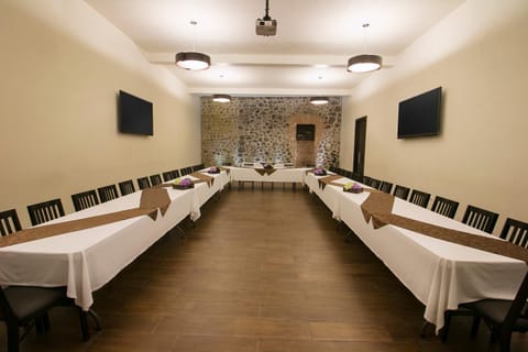 Meeting/conference room