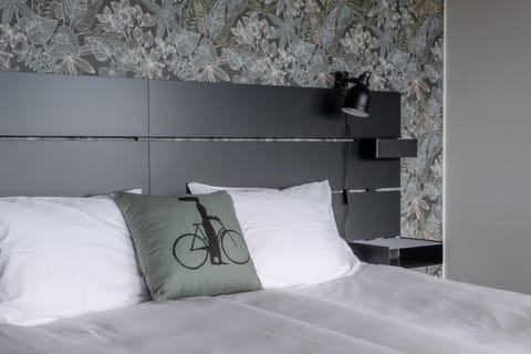 Bed, Decorative detail