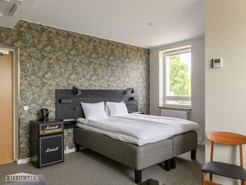 Bed, Decorative detail, Bedroom