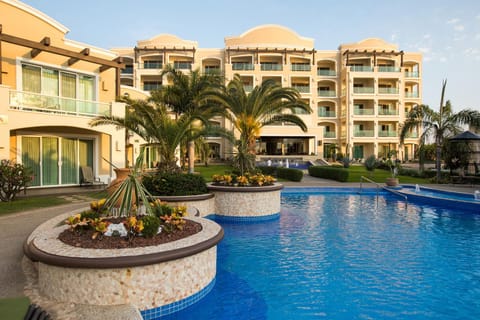Property building, Swimming pool, Swimming pool