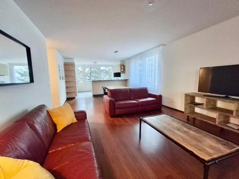 Communal lounge/ TV room, Living room, Evening entertainment