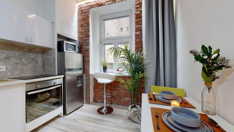Kitchen or kitchenette, Living room, Seating area, Dining area, minibar, pet friendly, stove