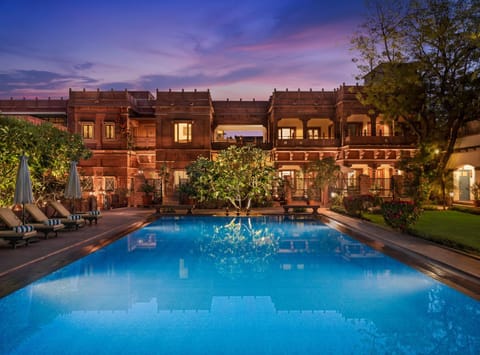 Swimming pool
