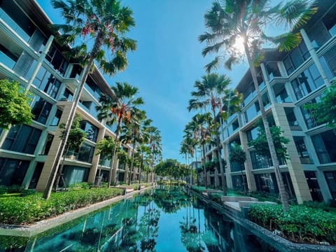 Property building, Pool view