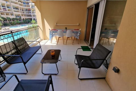 WOW* mer/piscine/climat/parking Apartment in Cannes