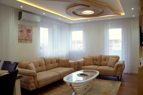 TV and multimedia, Seating area, air conditioner