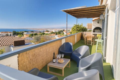 Patio, BBQ facilities, View (from property/room), Balcony/Terrace, Balcony/Terrace, Sea view
